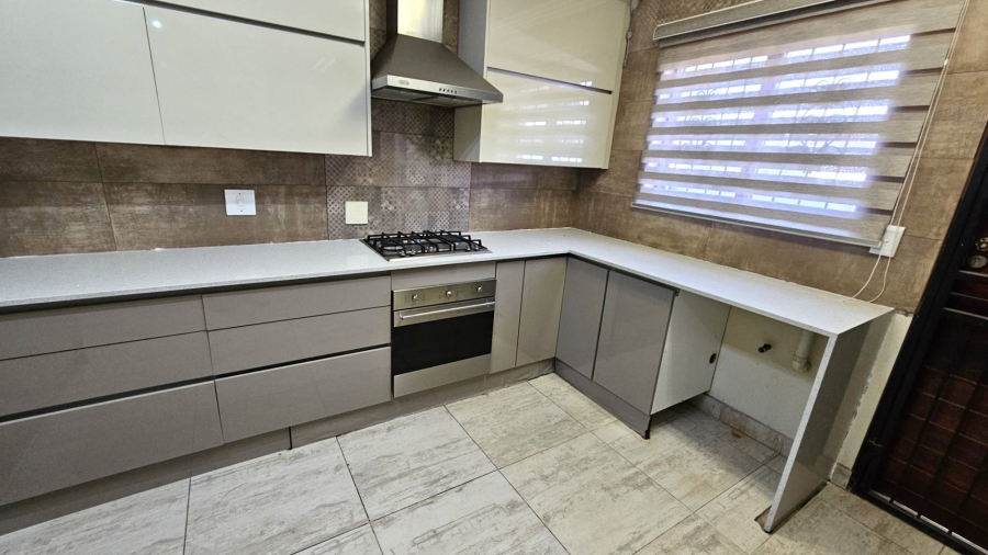 4 Bedroom Property for Sale in Melodie North West